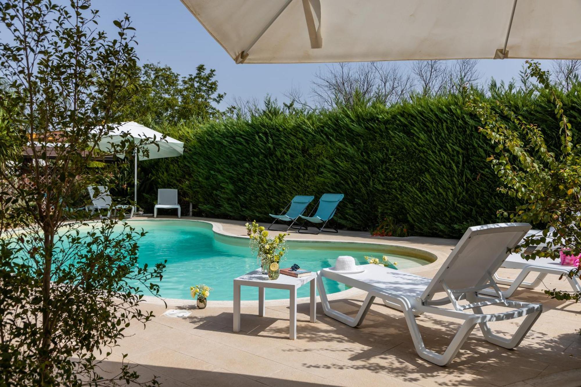 La Collina Di Montegrappa: Villa Suites with Private and Shared Pools Tuglie Exterior photo